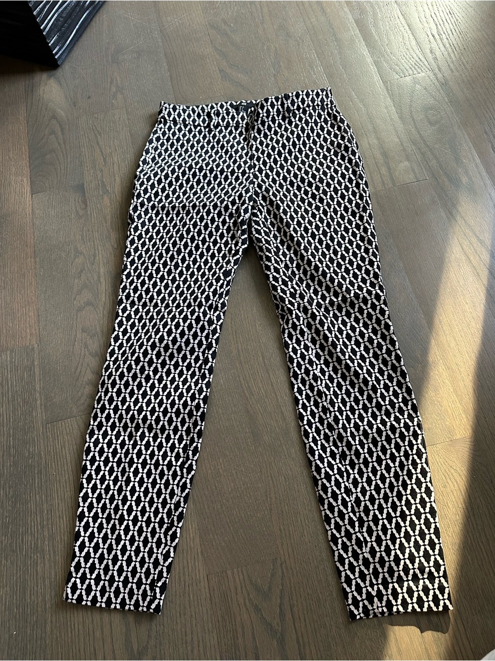 H&M size 4 side zipper slim pants